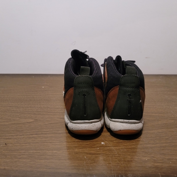 Water proof boots - Picture 3 of 5